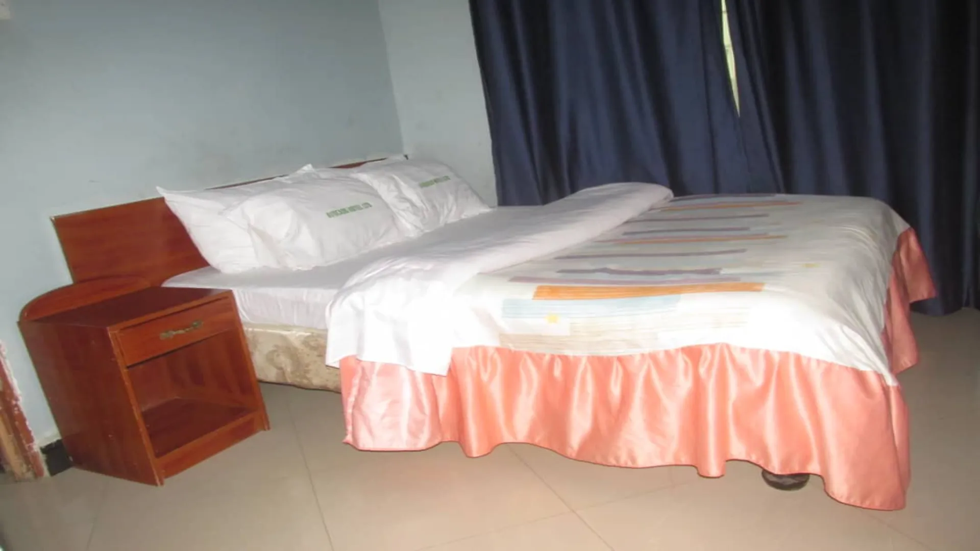 Highland Breeze Avocado Hotel